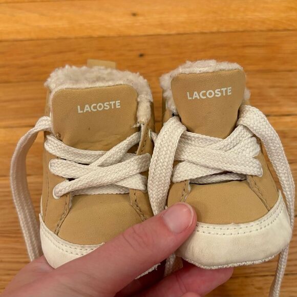 Lacoste beige/tan Sherpa lined lace up sneaker boots - Picture 2 of 9
